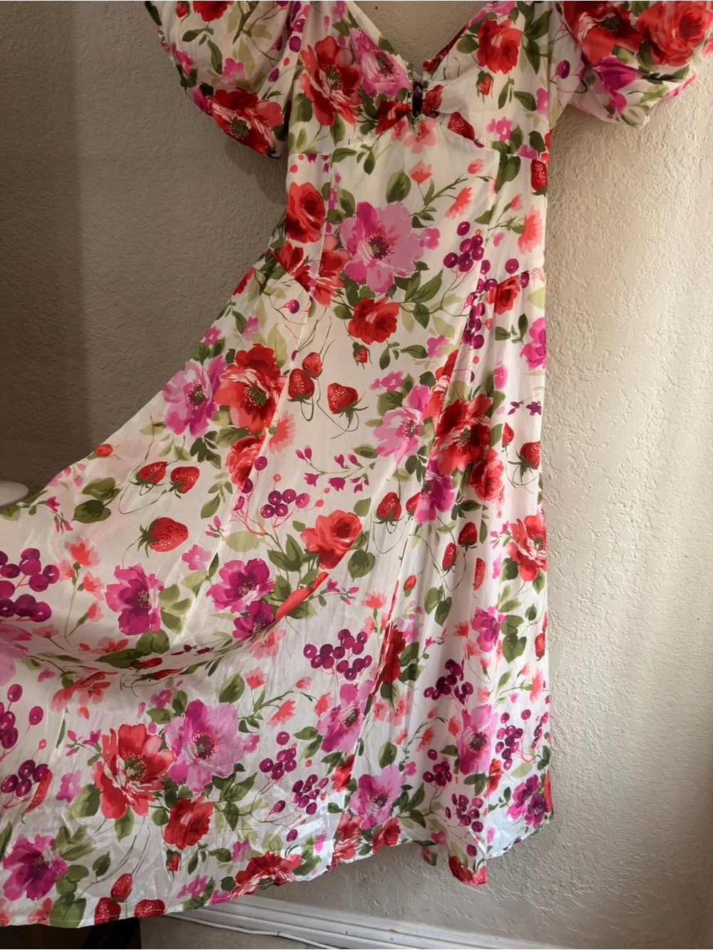 Abercrombie & Fitch Drama Puff Sleeve Maxi Dress in a vibrant red & pink floral